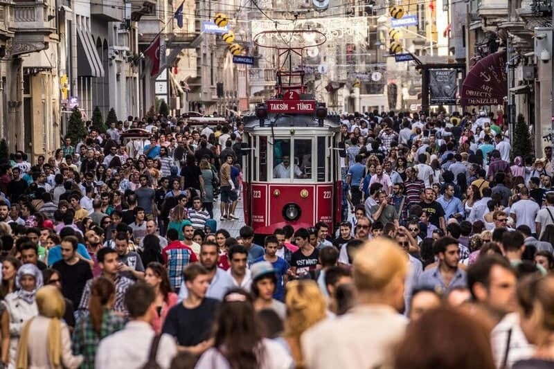 سفر به استانبول - خیابان استقلال استانبول